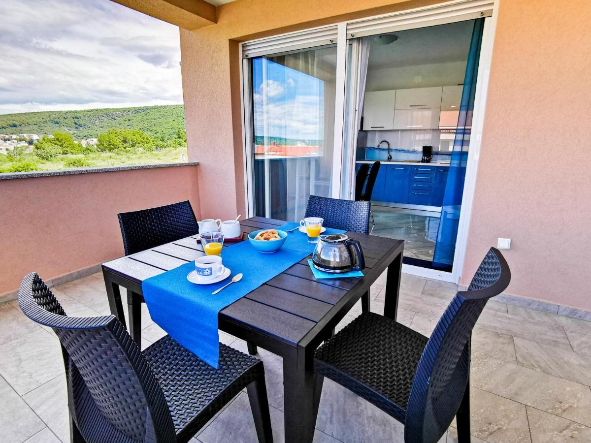 App La Vita E Bella - Azzurro Apartment ปูนัต ภายนอก รูปภาพ