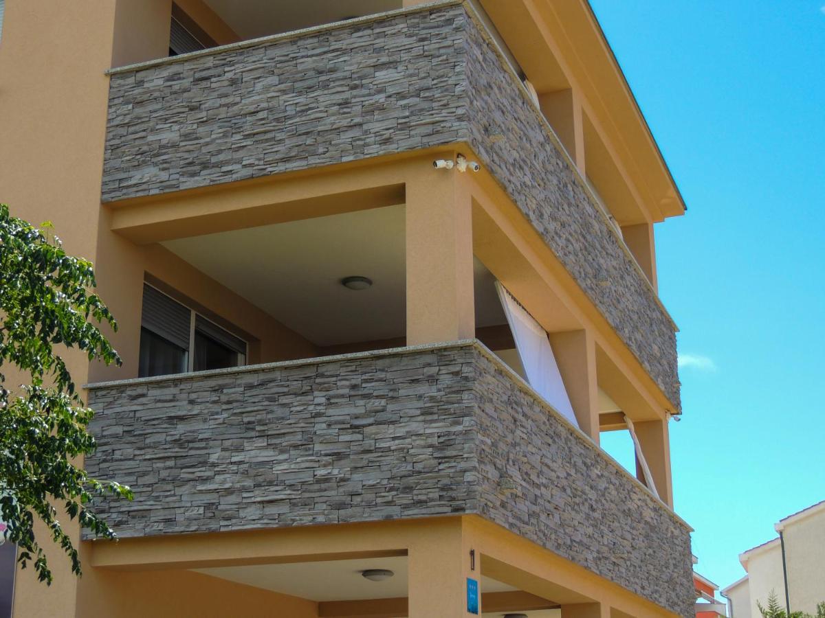 App La Vita E Bella - Azzurro Apartment ปูนัต ภายนอก รูปภาพ