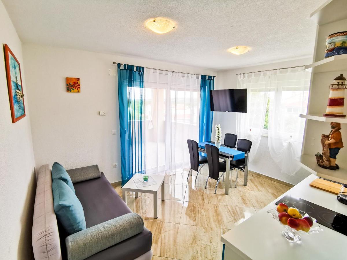 App La Vita E Bella - Azzurro Apartment ปูนัต ภายนอก รูปภาพ